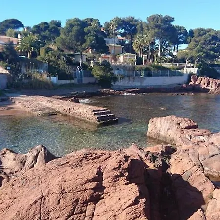Santa Rita Etage Entier Avec Jardin * Saint-Raphaël
