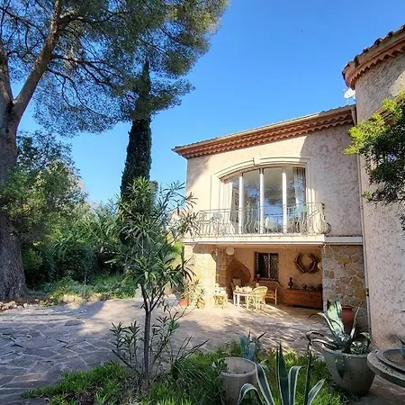 Apartment Santa Rita Etage Entier Avec Jardin Saint-Raphael (Var)